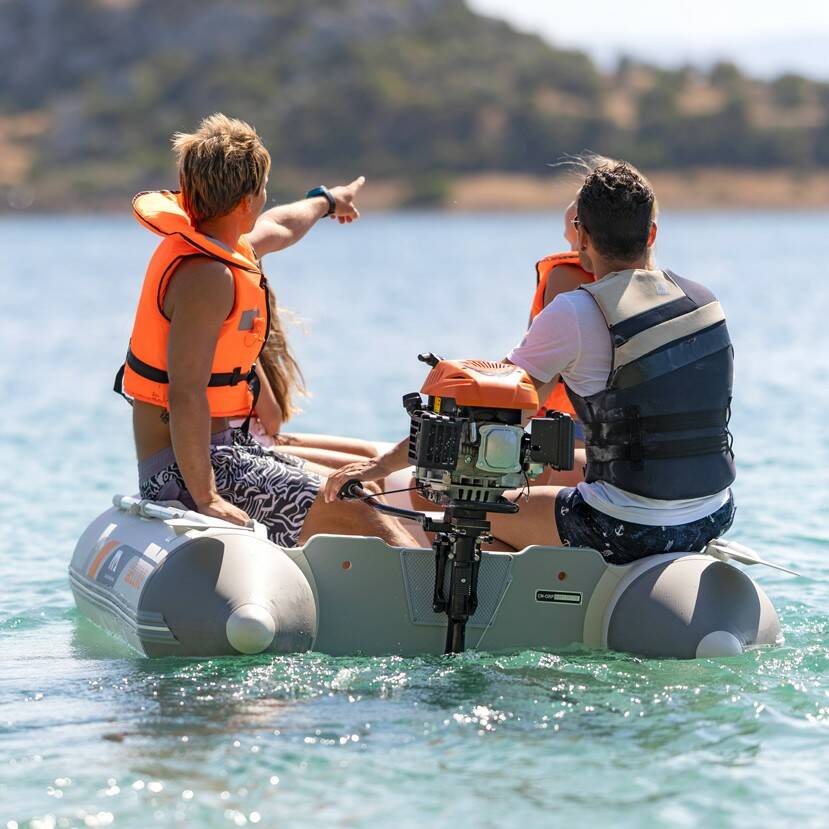 Aqua Marina A-Deluxe 1