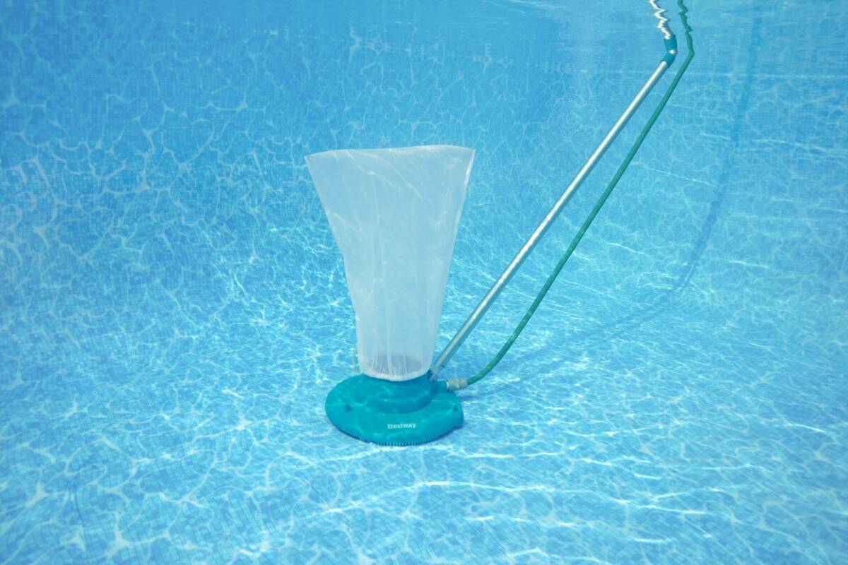 Flowclear™ 58657 AquaSuction™ Yaprak Toplayıcı Havuz Vakum Süpürge 1