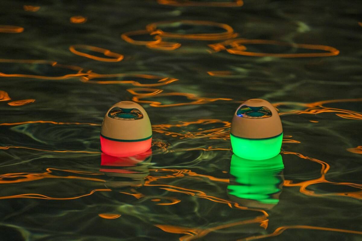 Bestway® 58700 MusicWave™ LED Işıklı Yüzer Bluetooth Hoparlör 2