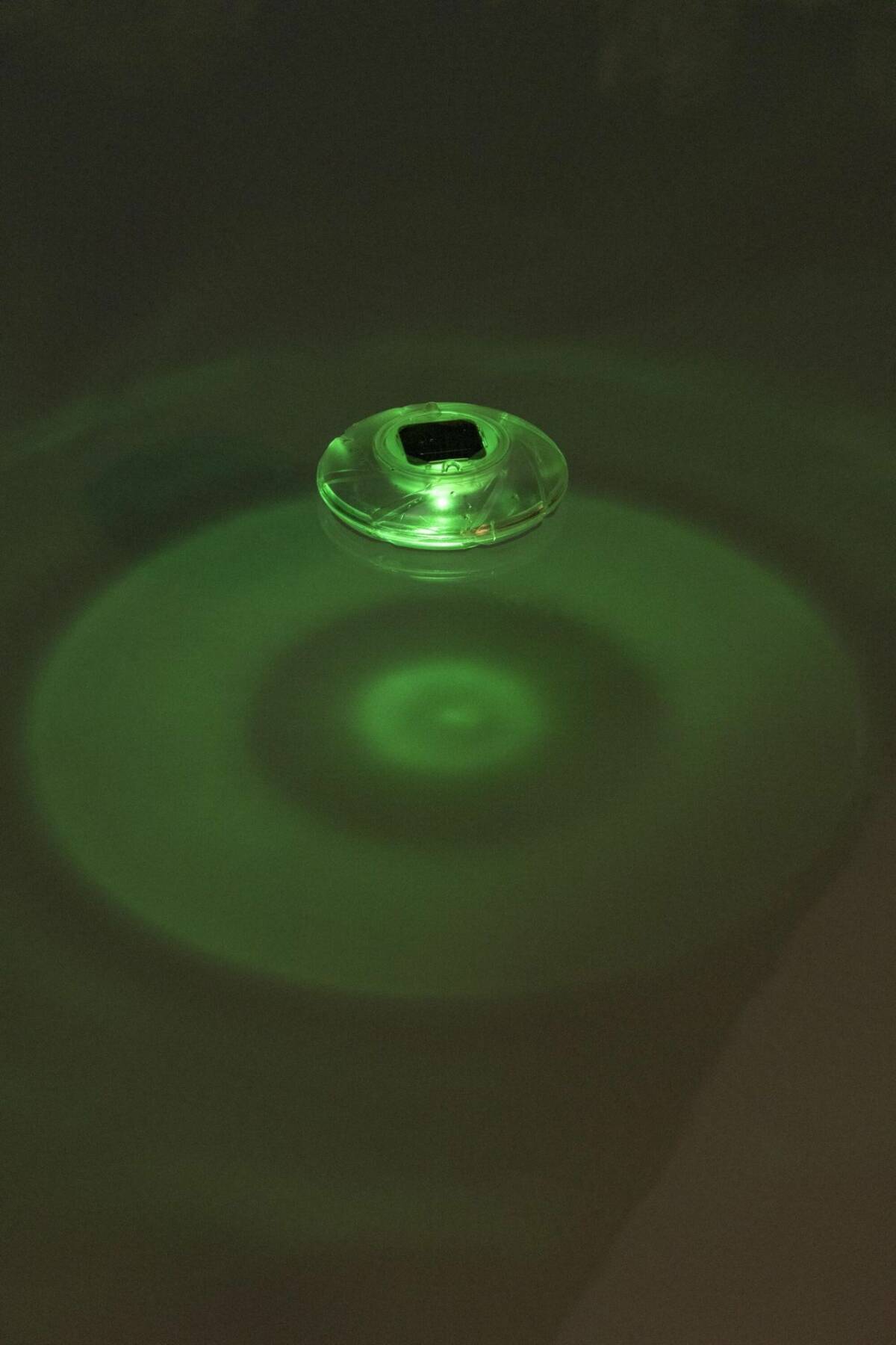 Bestway® SolarFloat™ 58111 LED Havuz Işıklandırması 1